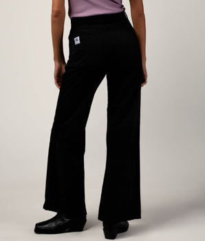 BLACK FLARE PANTS