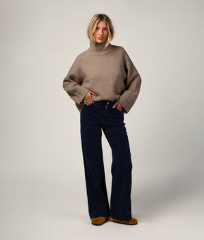 NAVY FLARE PANTS