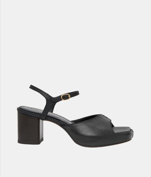 Joni Sandal, Black Leather