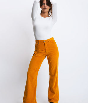 PANTALON FLARE MOUTARDE